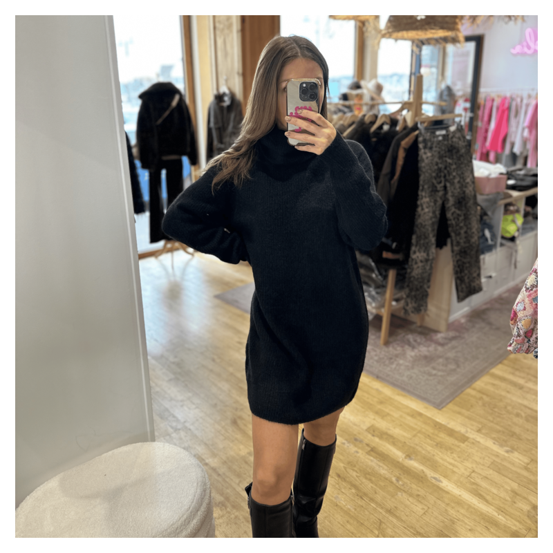 Robe pull MAE noire