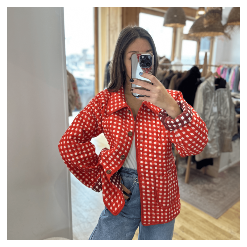Veste matelassée carreaux rouge