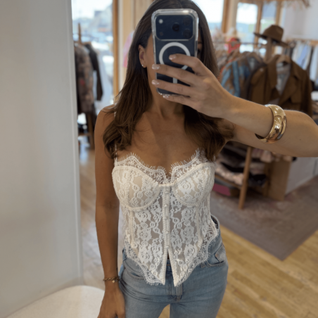 Corset blanc en dentelle