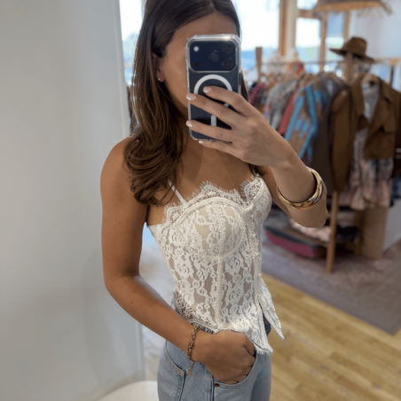 Corset blanc en dentelle