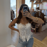 Corset blanc en dentelle