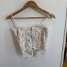 Corset blanc en dentelle