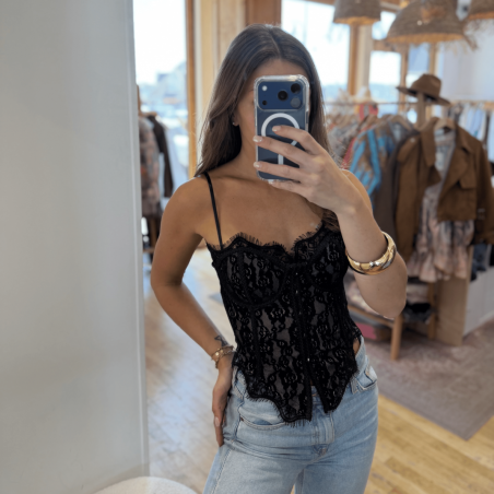 Corset blanc en dentelle