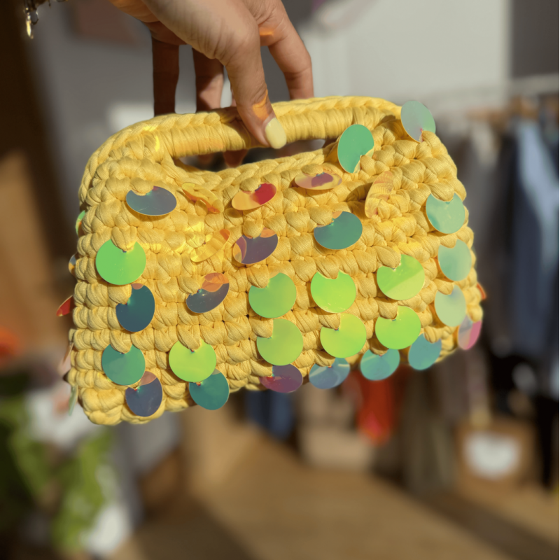 Pochette sequins jaune